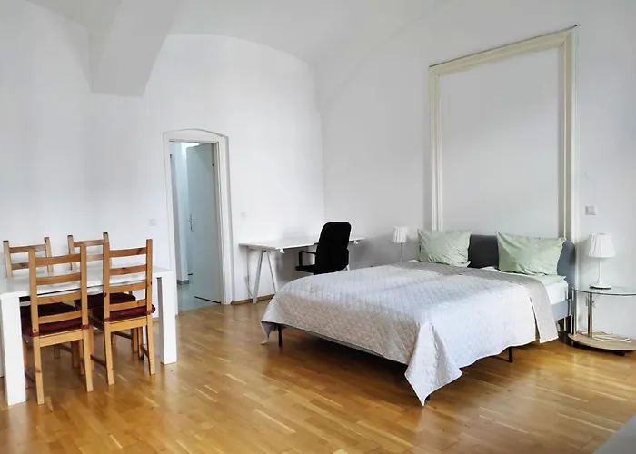 Apartmán Lovely Modern Historical 1-bedroom