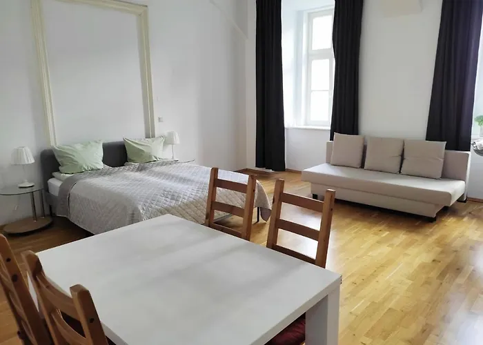 Lovely Modern Historical 1-bedroom Apartmán